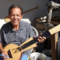 Gilbert Guzman Photo 28