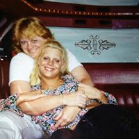 Stacey Farris Photo 30