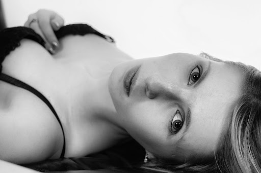 Kathryn Hart Photo 16