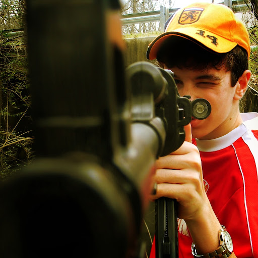 Andrew Mayfield Photo 15