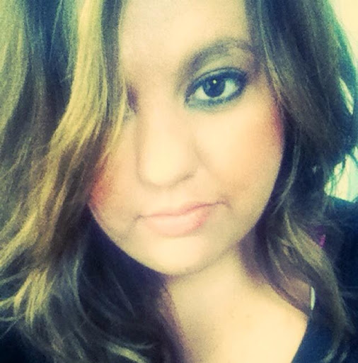 Sarah Lindsay Photo 15