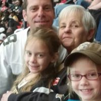 Sarah Lowry Photo 33