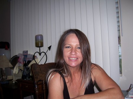 Julia Stockton Photo 7