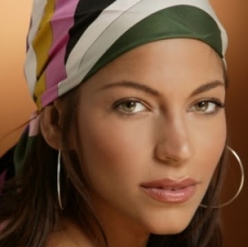 Mouna Amrani Photo 3
