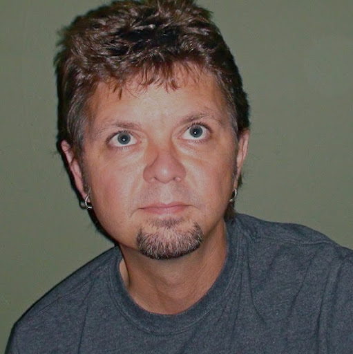 Kelly Nixon Photo 33