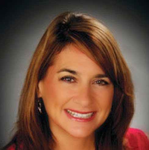 Tracy Walker Photo 36