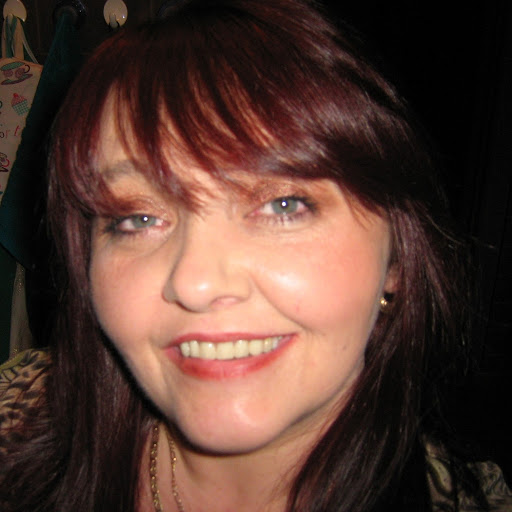 Lorraine James Photo 44