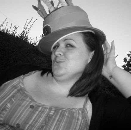Rebecca Naylor Photo 16
