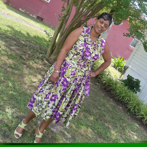 Denise Brooks Photo 19
