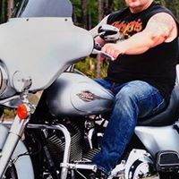 Aaron Maynard Photo 17