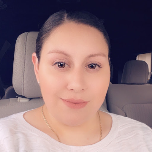 Elisabeth Arias Photo 15