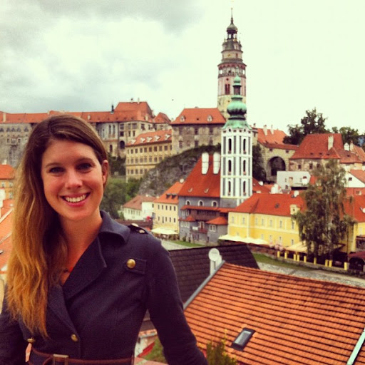 Caitlin Rich Photo 4