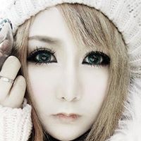 Lilly Robinson Photo 37