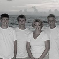 Melanie Newman Photo 18