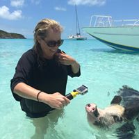 Vicki Loucks Photo 13