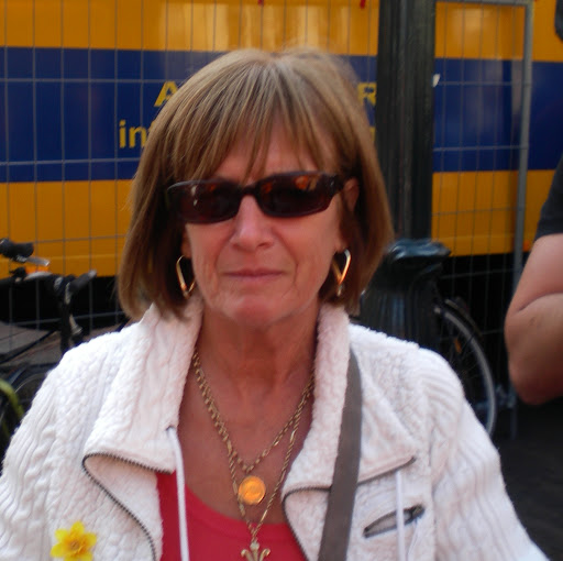 Christine Blackman Photo 15