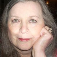 Ellen Barrett Photo 33