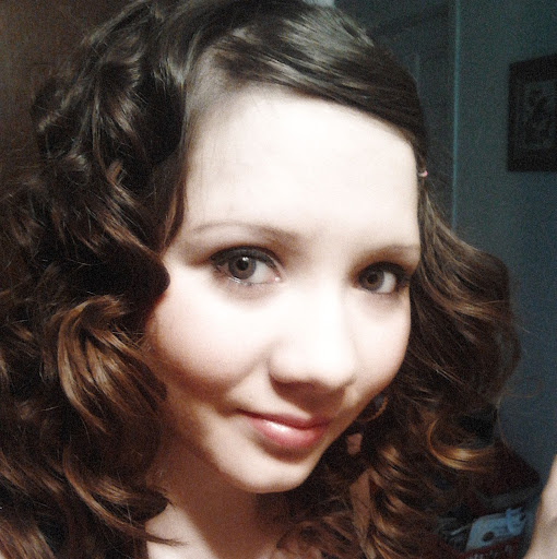 Cassandra Lang Photo 31