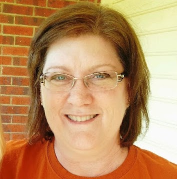 Lori Brown Photo 21
