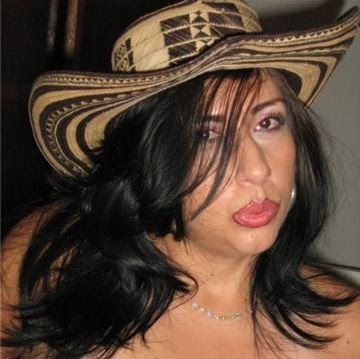 Eliana Sanchez Photo 4