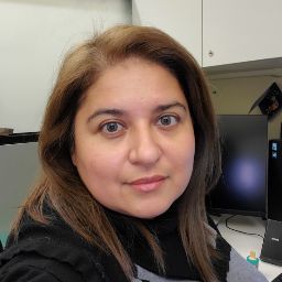 Adriana Alvarez Photo 27
