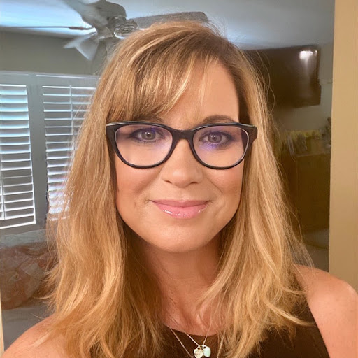 Julie Newton Photo 42