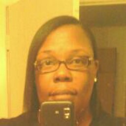 Yvette Robinson Photo 4