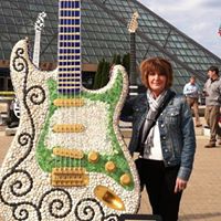 Deborah Lux Photo 15