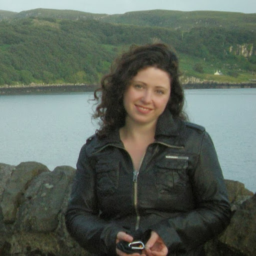 Julia Neil Photo 2