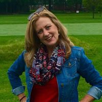 Pamela Lynch Photo 26