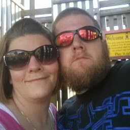 Stephanie Riggs Photo 15