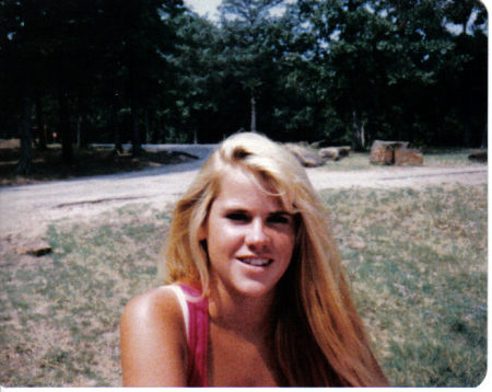 Michelle Oliver Photo 33