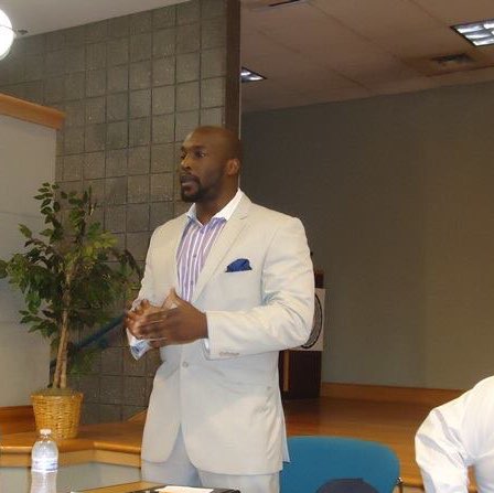 Ernest Robinson Photo 36
