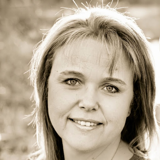 Paula Anders Photo 1