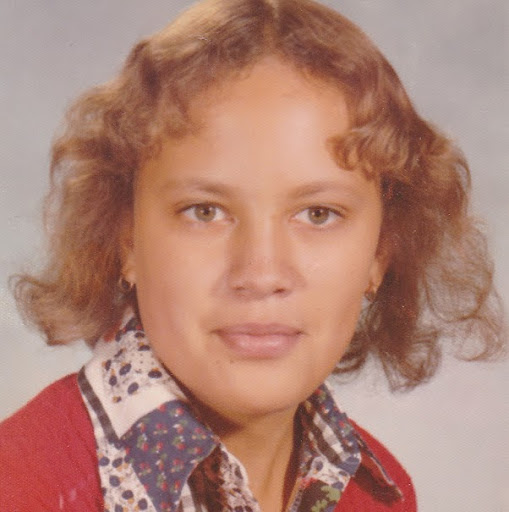 Annette Marshall Photo 15
