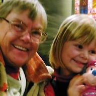 Elizabeth Dale Photo 13