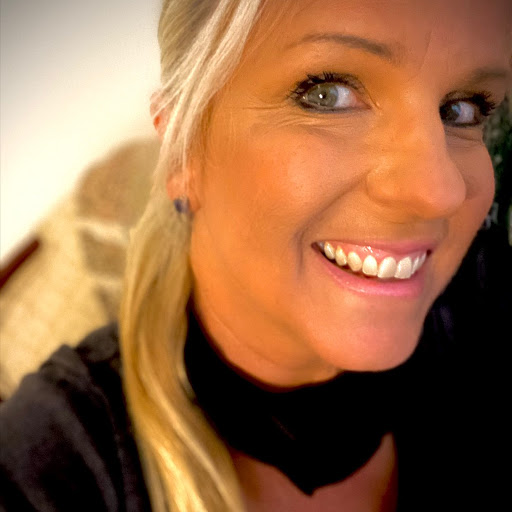Cynthia Miller Photo 19