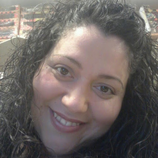 Michele Gonzalez Photo 15
