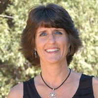 Kristin Arnold Photo 17