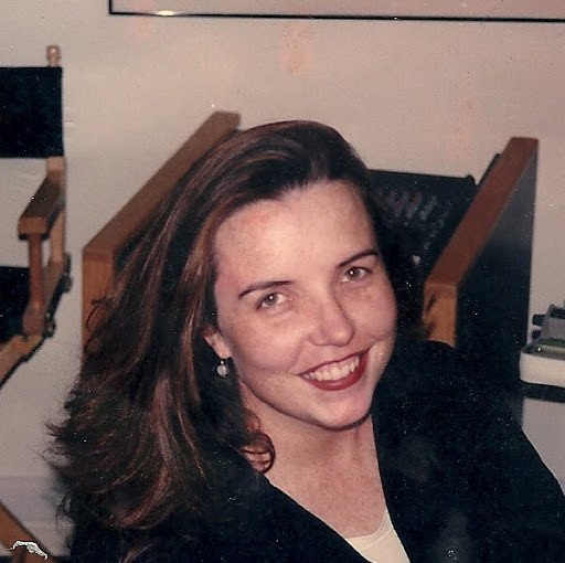 Julia Gray Photo 37