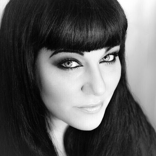 Laura Judd Photo 33