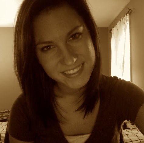 Samantha Lewis Photo 15