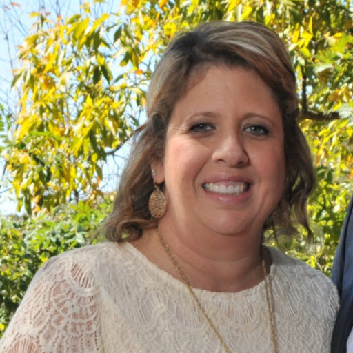 Deana Anderson Photo 11