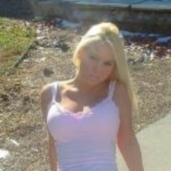 Stephanie Heath Photo 19