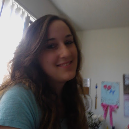 Candice Schultz Photo 4