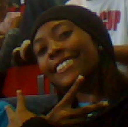 Julie Quintero Photo 8