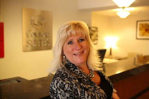 Michelle Dillon Photo 9