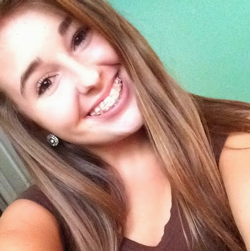 Haley White Photo 16