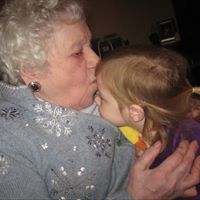 Kristine Correa Photo 4