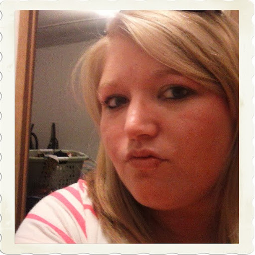 April Grimes Photo 7